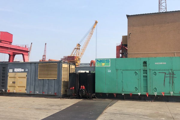 安丘发电机出租空气滤清器的清洁频率是多少？